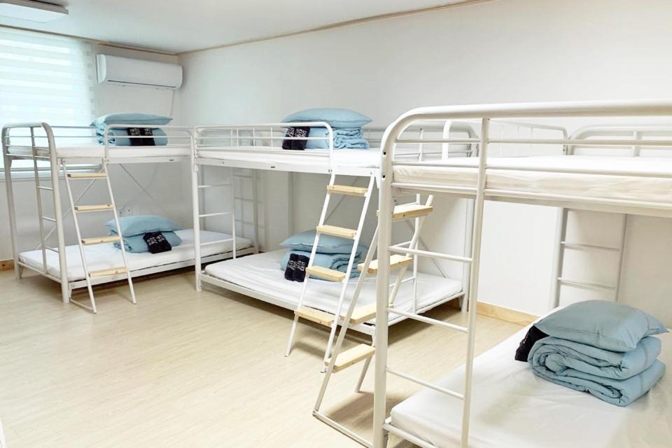 Jeju Guesthouse Togŭnnae Buitenkant foto