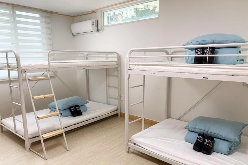 Jeju Guesthouse Togŭnnae Buitenkant foto