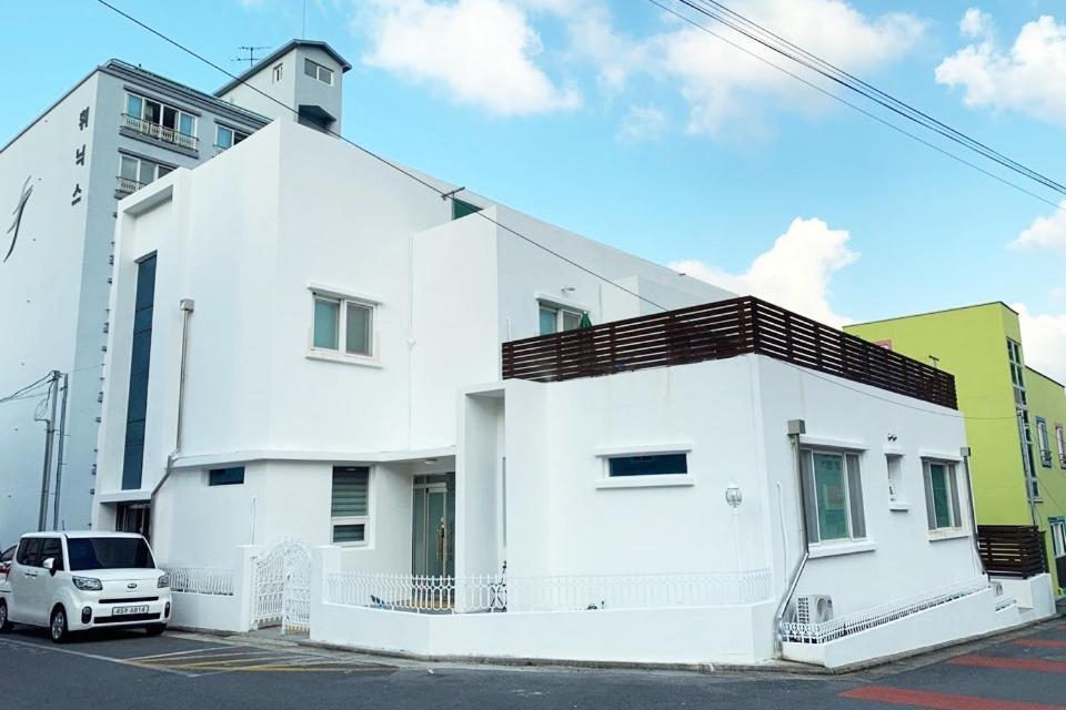 Jeju Guesthouse Togŭnnae Buitenkant foto