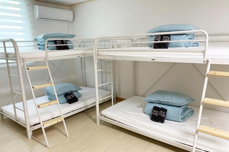 Jeju Guesthouse Togŭnnae Buitenkant foto