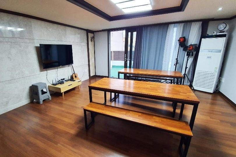 Jeju Guesthouse Togŭnnae Buitenkant foto