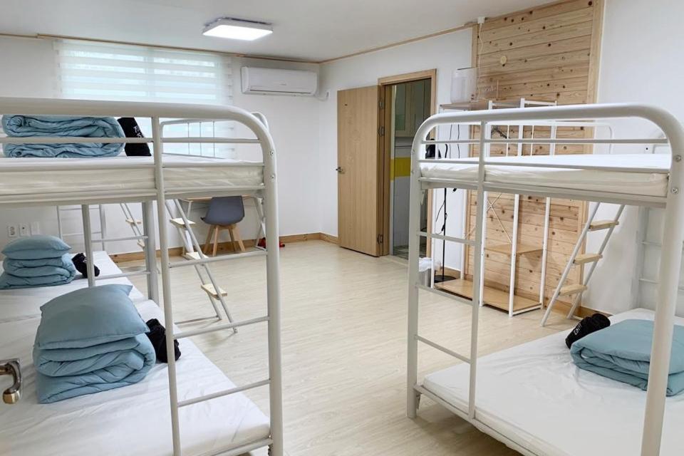 Jeju Guesthouse Togŭnnae Buitenkant foto